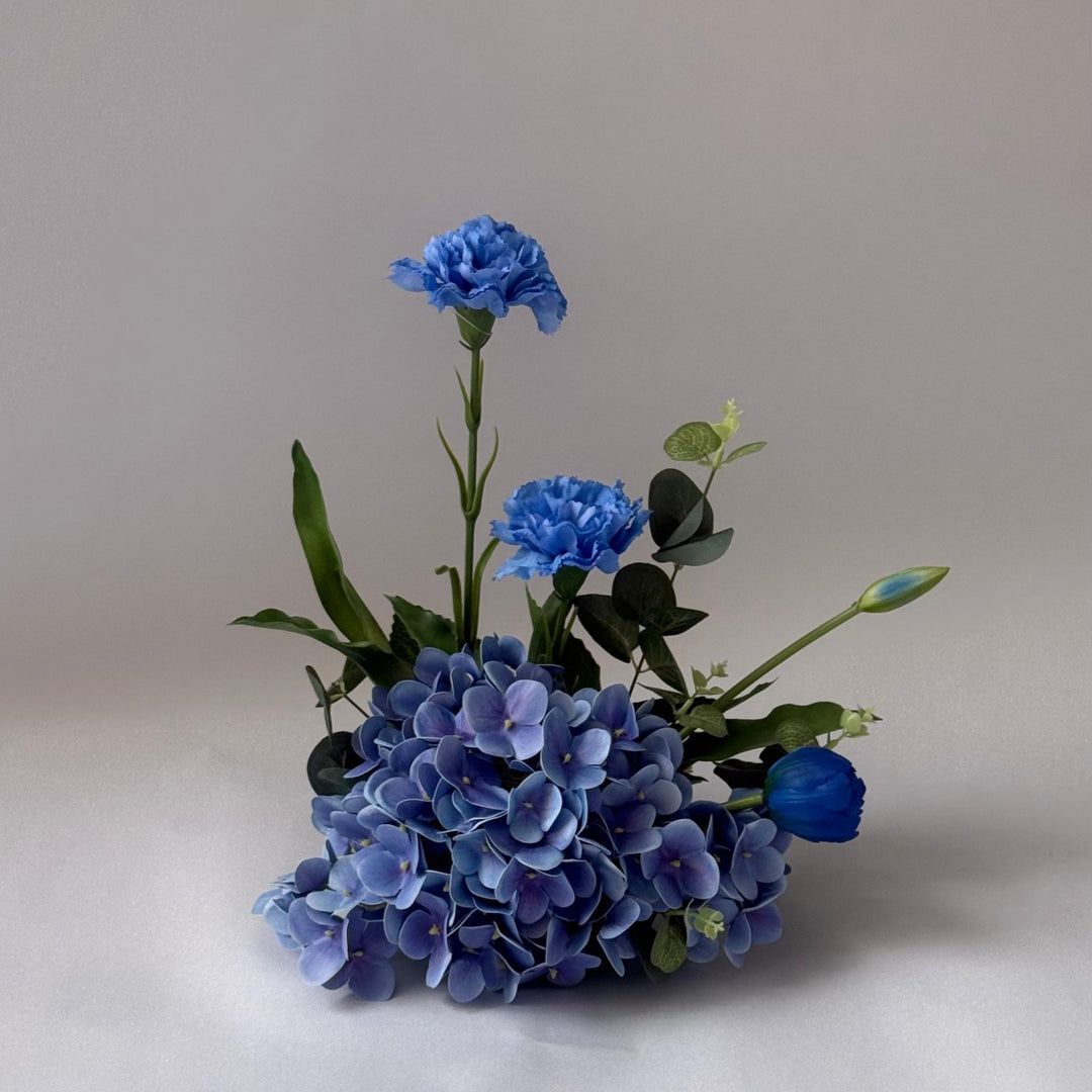 Blue Centerpiece (20cm) - Twenty Three Flowers & Chocolate