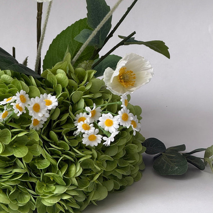 Centerpiece (40cm) - Twenty Three Flowers & Chocolate