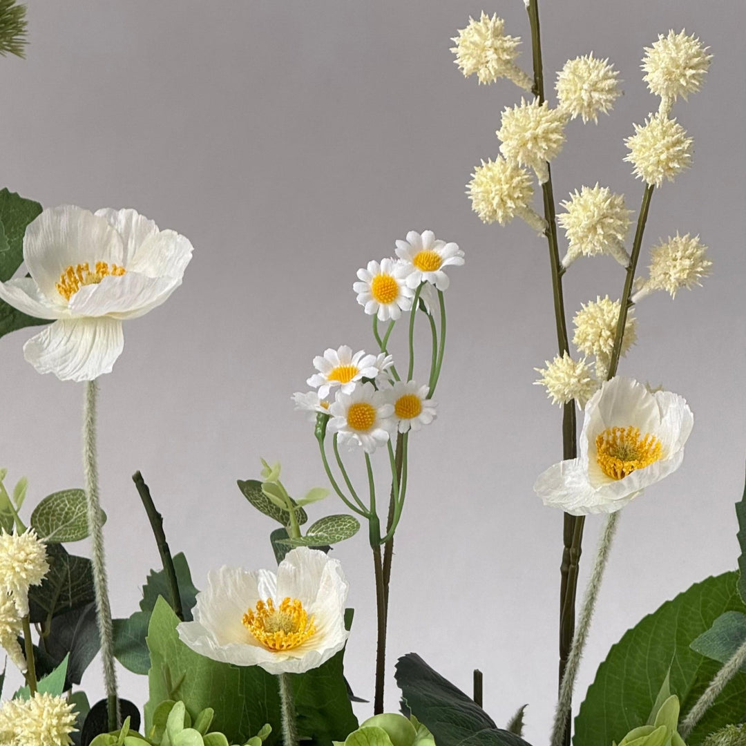 Centerpiece (40cm) - Twenty Three Flowers & Chocolate